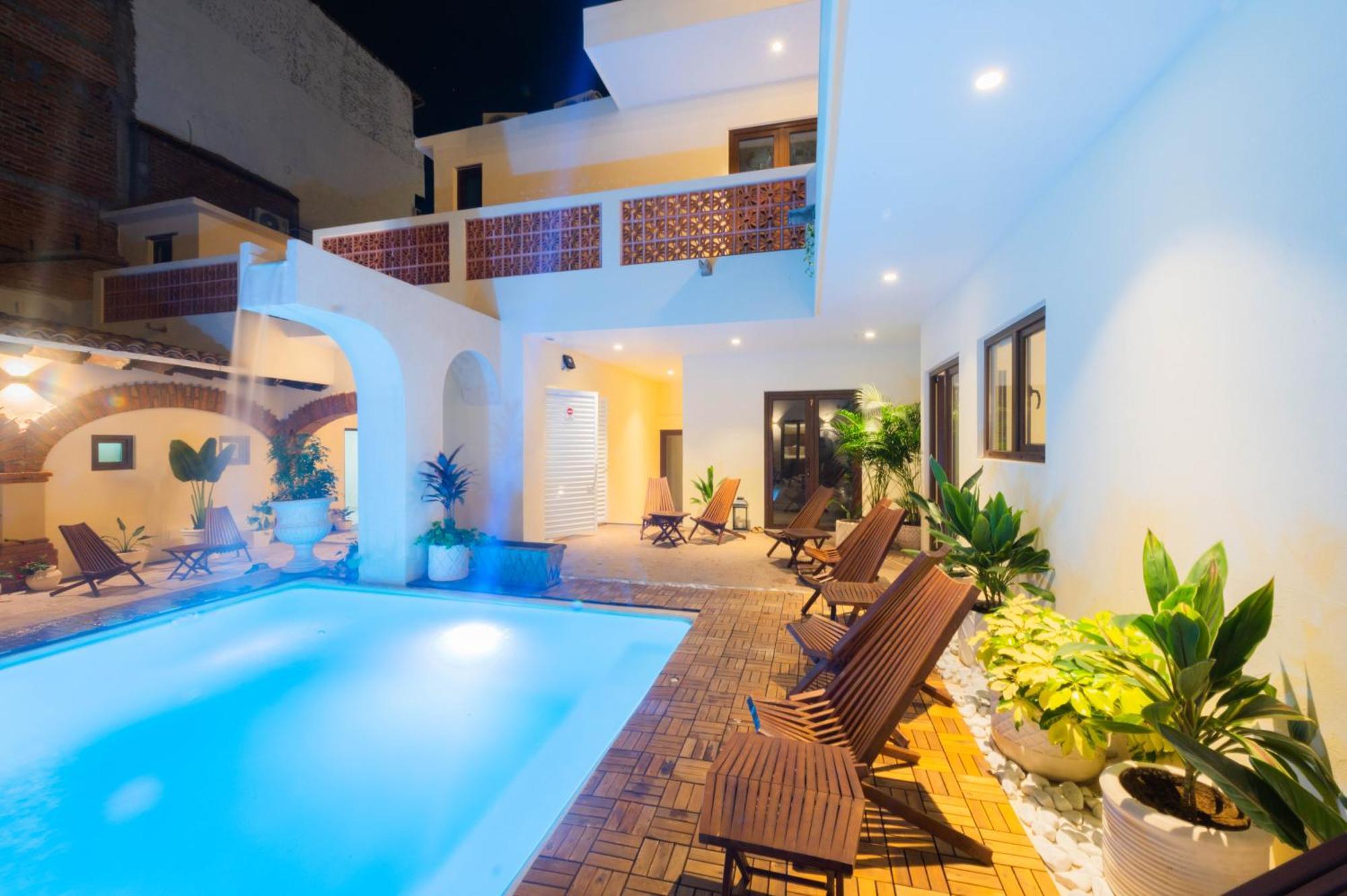 Casa Victoria Malecon - Adults Only Hotel Puerto Vallarta Exterior photo